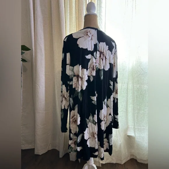 Popana women’s black white floral soft long sleeve shirt top plus size 3X - Picture 3 of 5